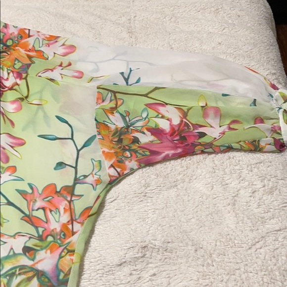 Top - Picture 5 of 8